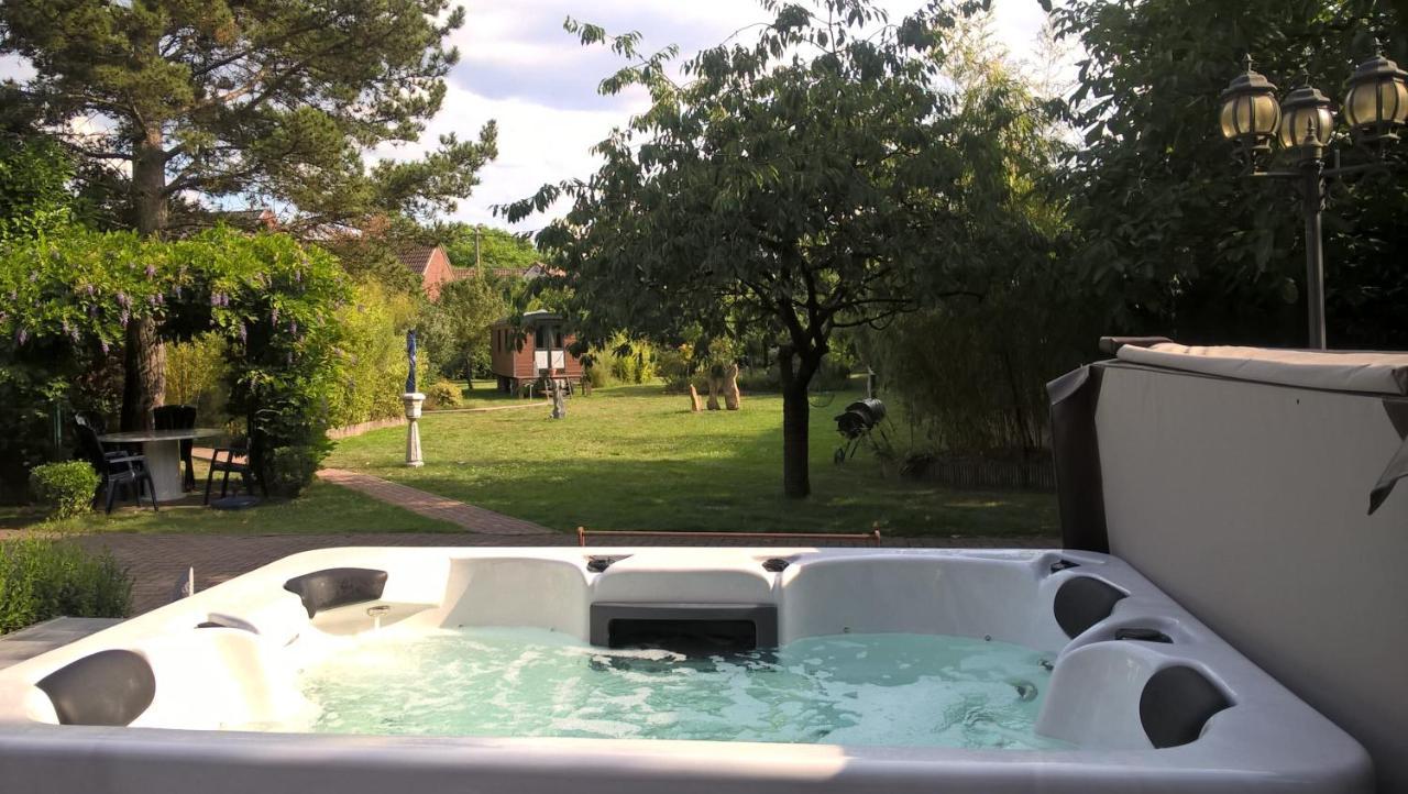 Le Fond De La Biche Bed & Breakfast Goutroux Ngoại thất bức ảnh
